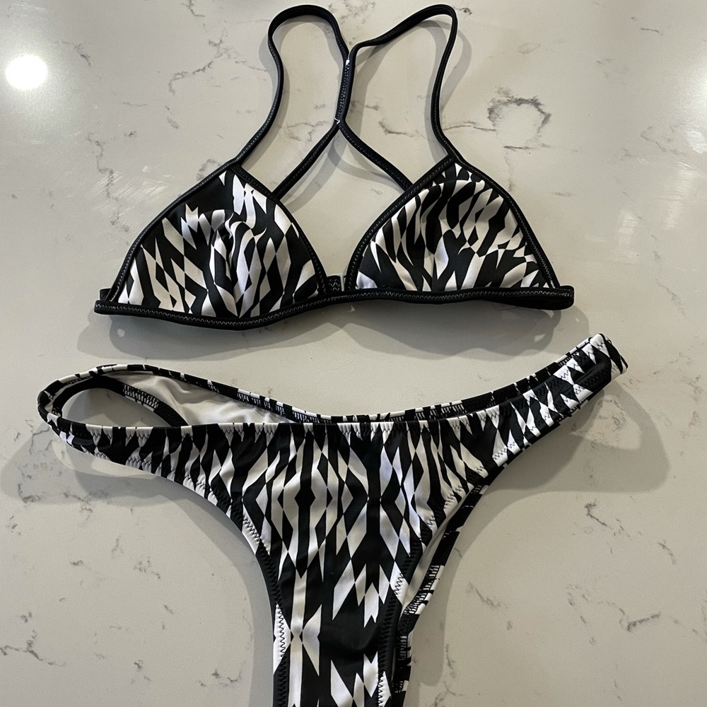 Victoria’s Secret bikini